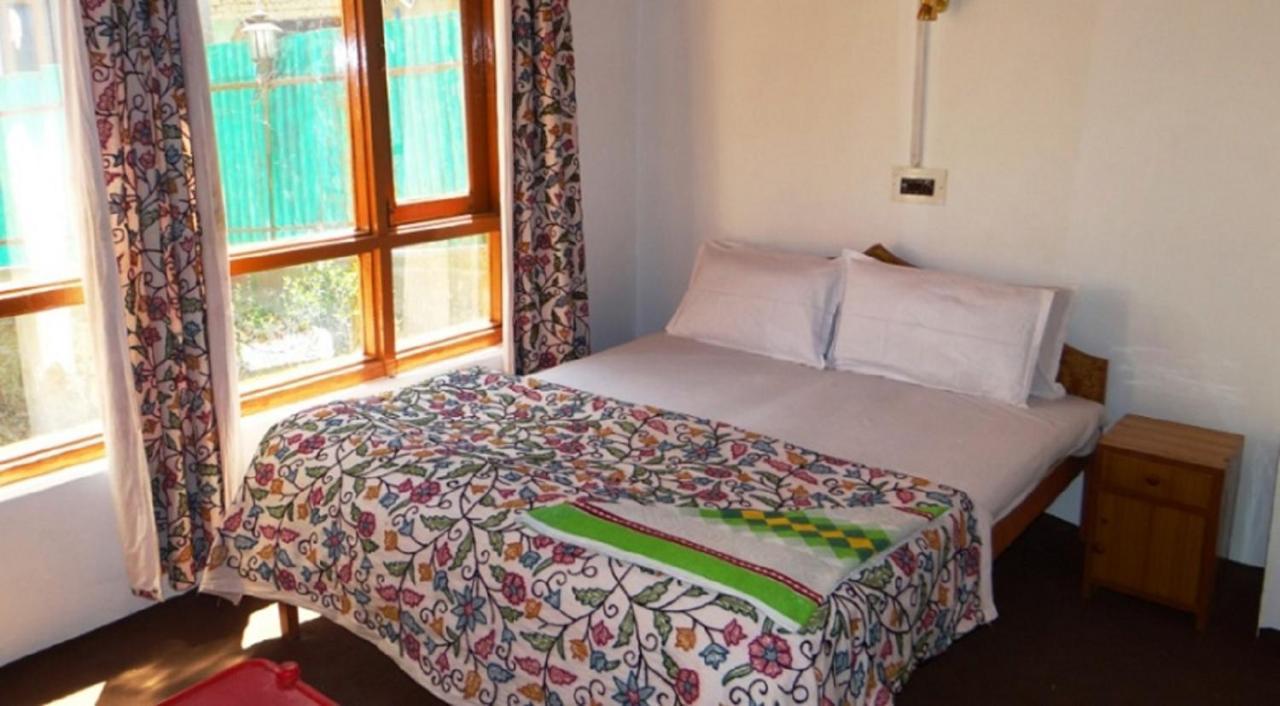 Hayat Hotel Pahalgām Exteriér fotografie